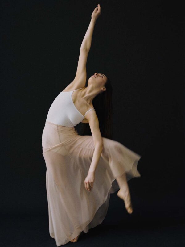 Серебряное помолвочное кольцо "Бутон"